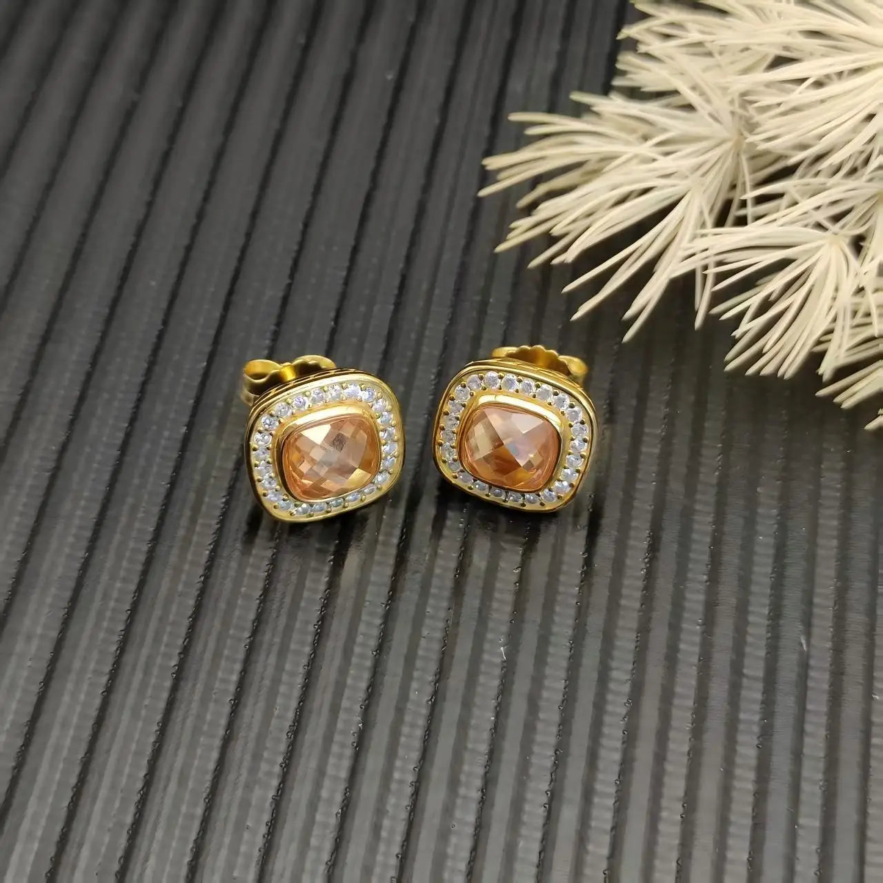 2025 New High Quality Fashion DY Jewelry Simple Temperament Retro Versatile Women's Earrings Valentine's Day Gift